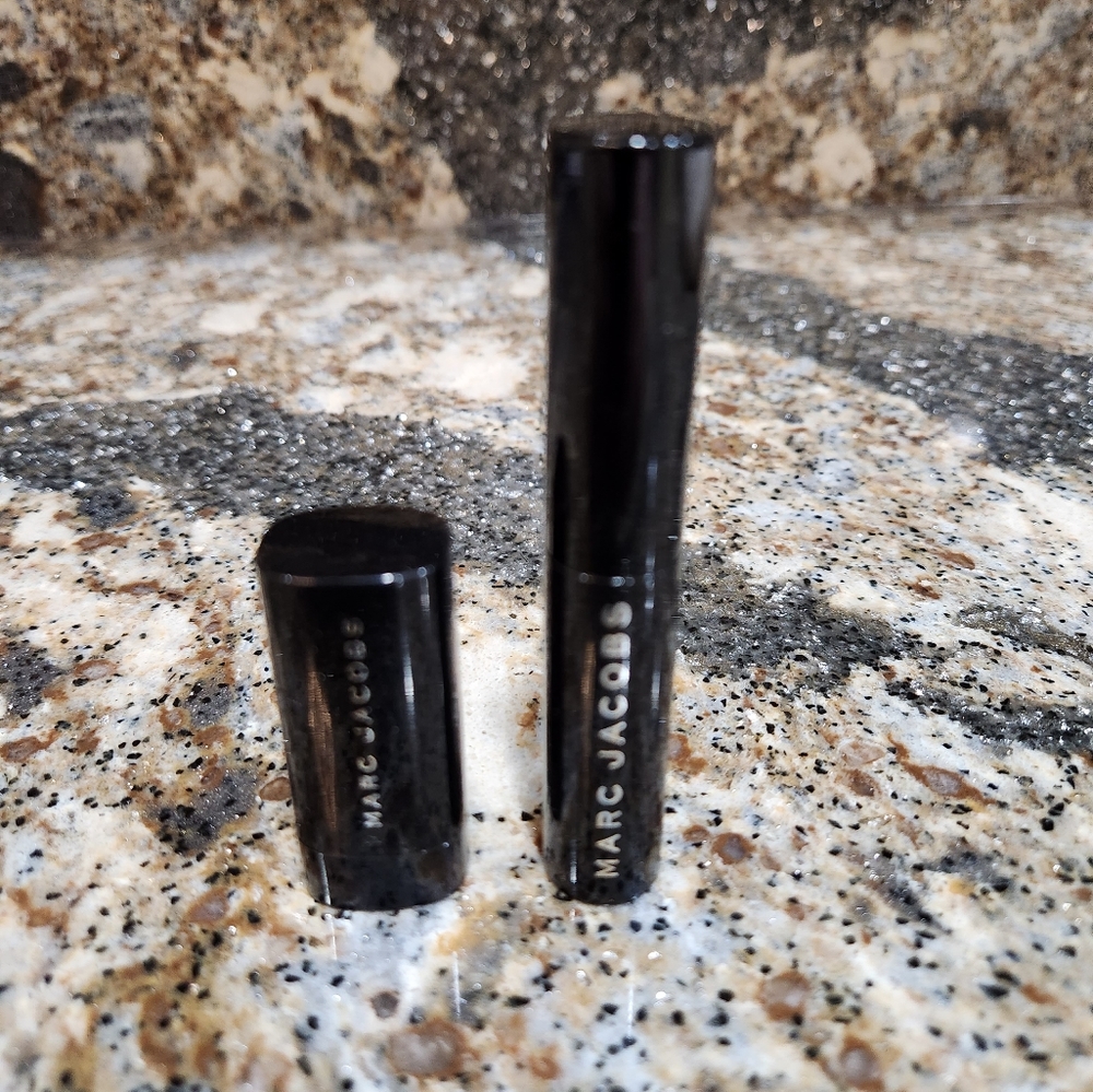 Marc Jacobs Velvet Noir Mascara+Le Marc kiss kiss bang bang Lipstick Travel NWOT